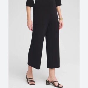 Chicos travelers pants wide leg Cropped length Chicos size 2 USA large NWOT